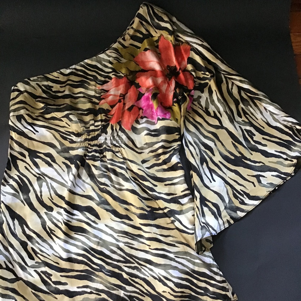 Ladies One Shoulder Blouse